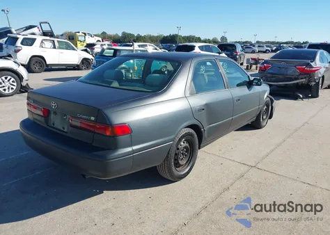 1998 Toyota Camry Le z USA, uszkodzony, nr VIN JT2BG22K9W0127068
